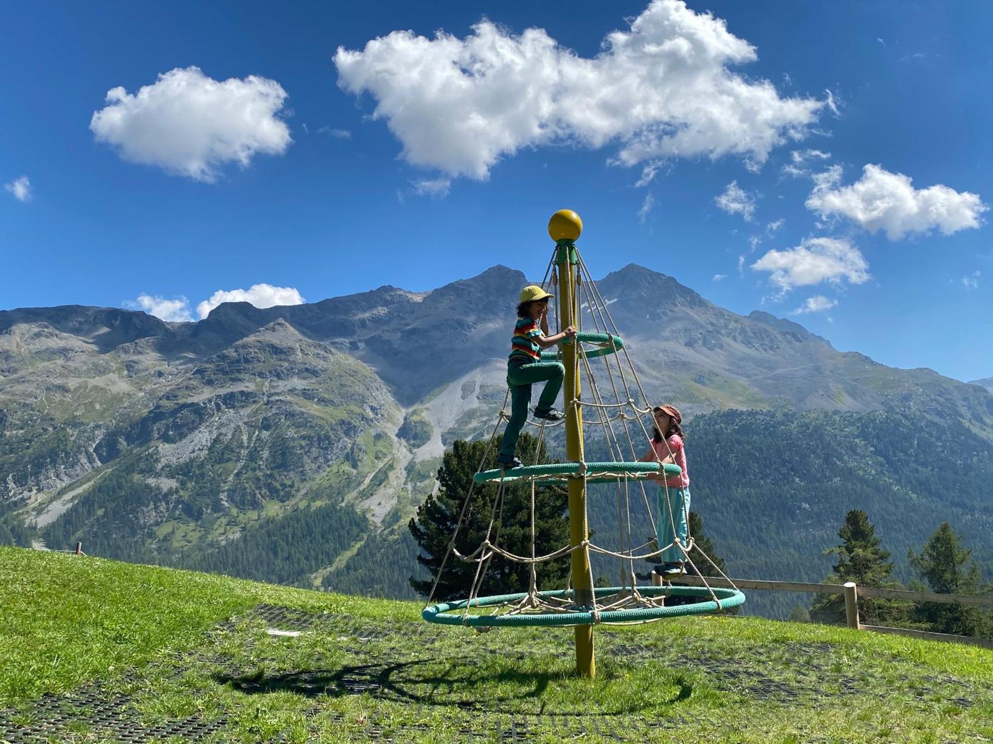Randolins Familienresort Sankt Moritz Eksteriør bilde